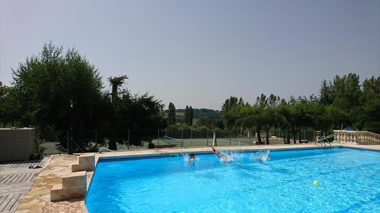Отель Paradise Challets And Camping Sarrecave Экстерьер фото