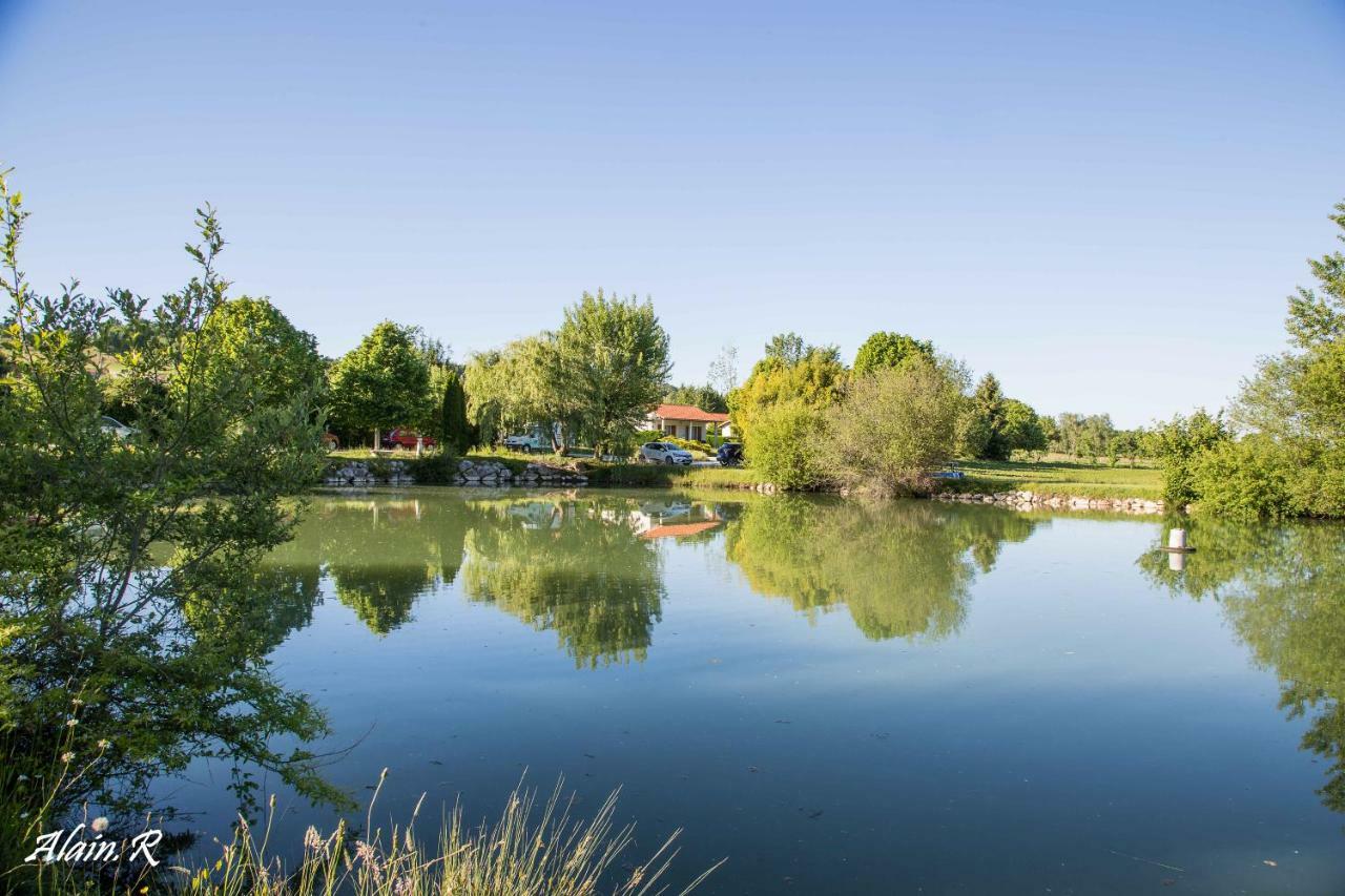 Отель Paradise Challets And Camping Sarrecave Экстерьер фото