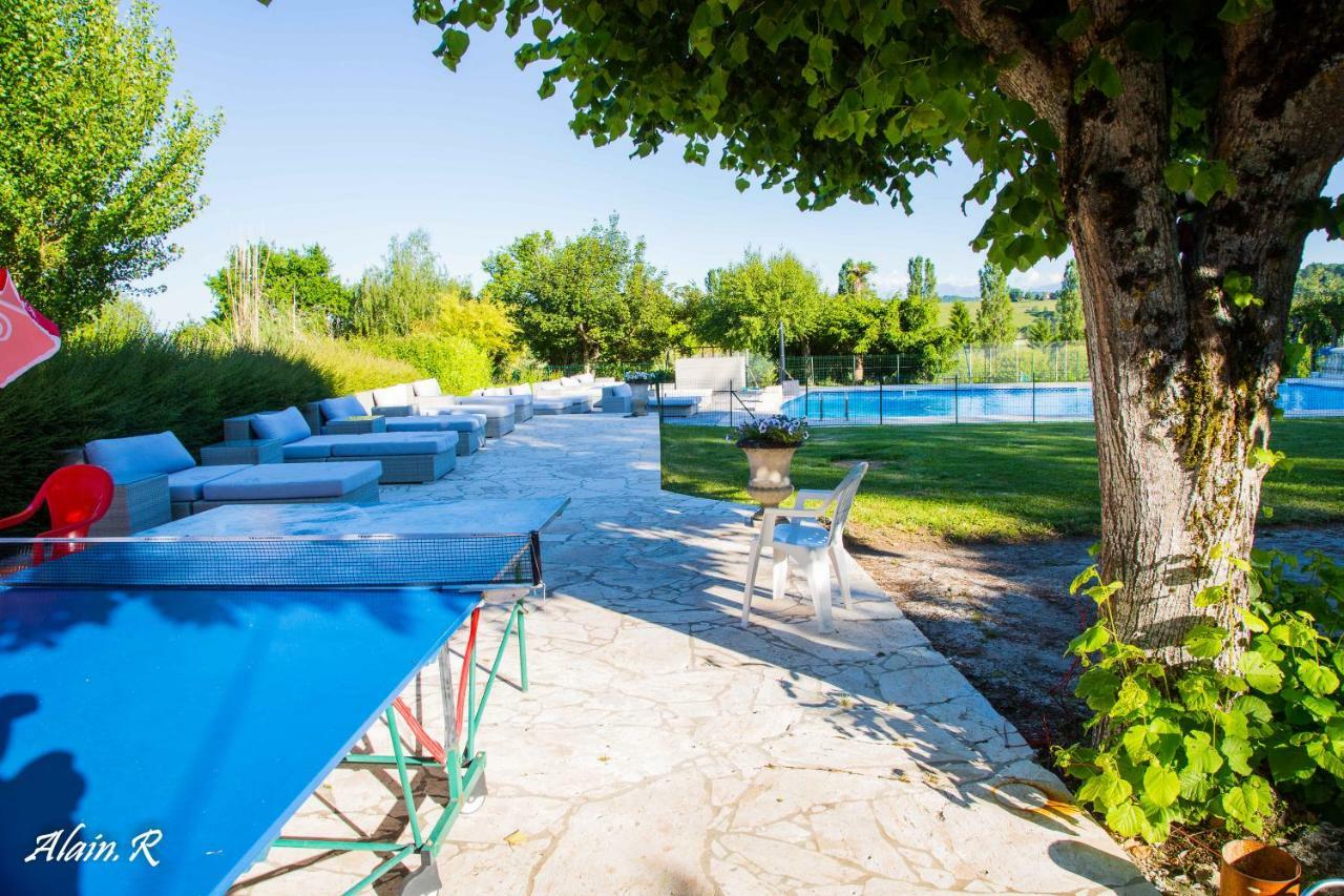 Отель Paradise Challets And Camping Sarrecave Экстерьер фото